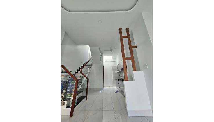 NHÀ 1/CHIẾN LƯỢC - HẺM 5M - 4 TẦNG 4PN - 45M2 - GIÁ 5.5 TỶ TL